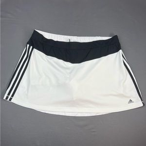 Adidas White And Black Skort XL - pls read below